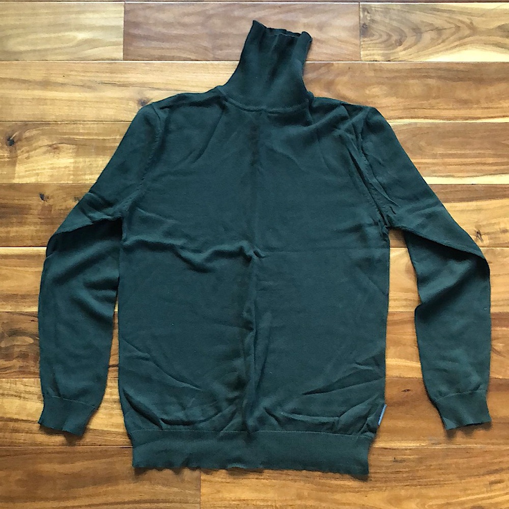 French Connection, Slim Sweater Turtle neck with raglan sleeve.